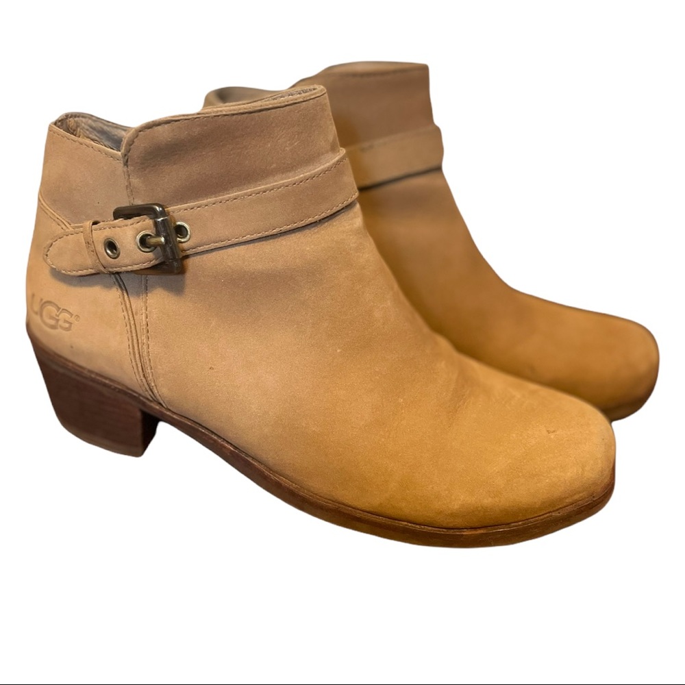 UGG Tan Ankle Booties with Sherpa Sole Low Heel Womens Size 6